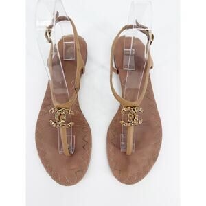 Chanel Sandals Beige Quilted Leather T-Strap Flat Gold Chain CC Logo Size 39.5